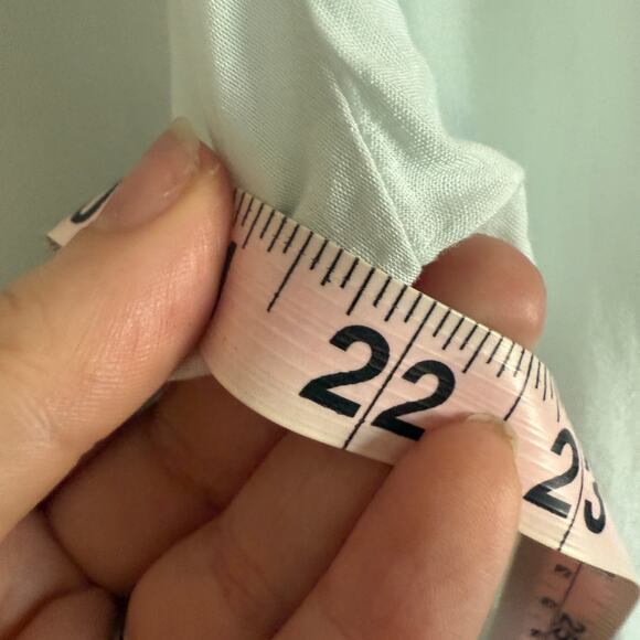 PAPARAZZI | Light Blue Floral Embroidered Popover Blouse | Medium - Picture 9 of 10